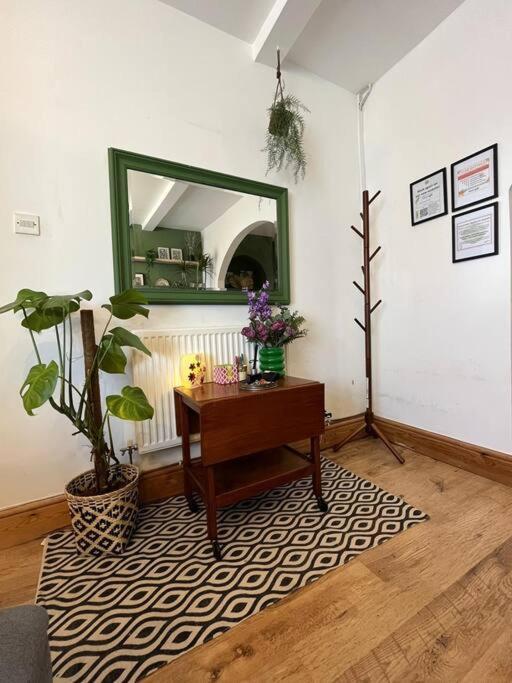 Just The Splott! Sleeps 6, 8 Mins To Stadium. Cardiff Exterior photo